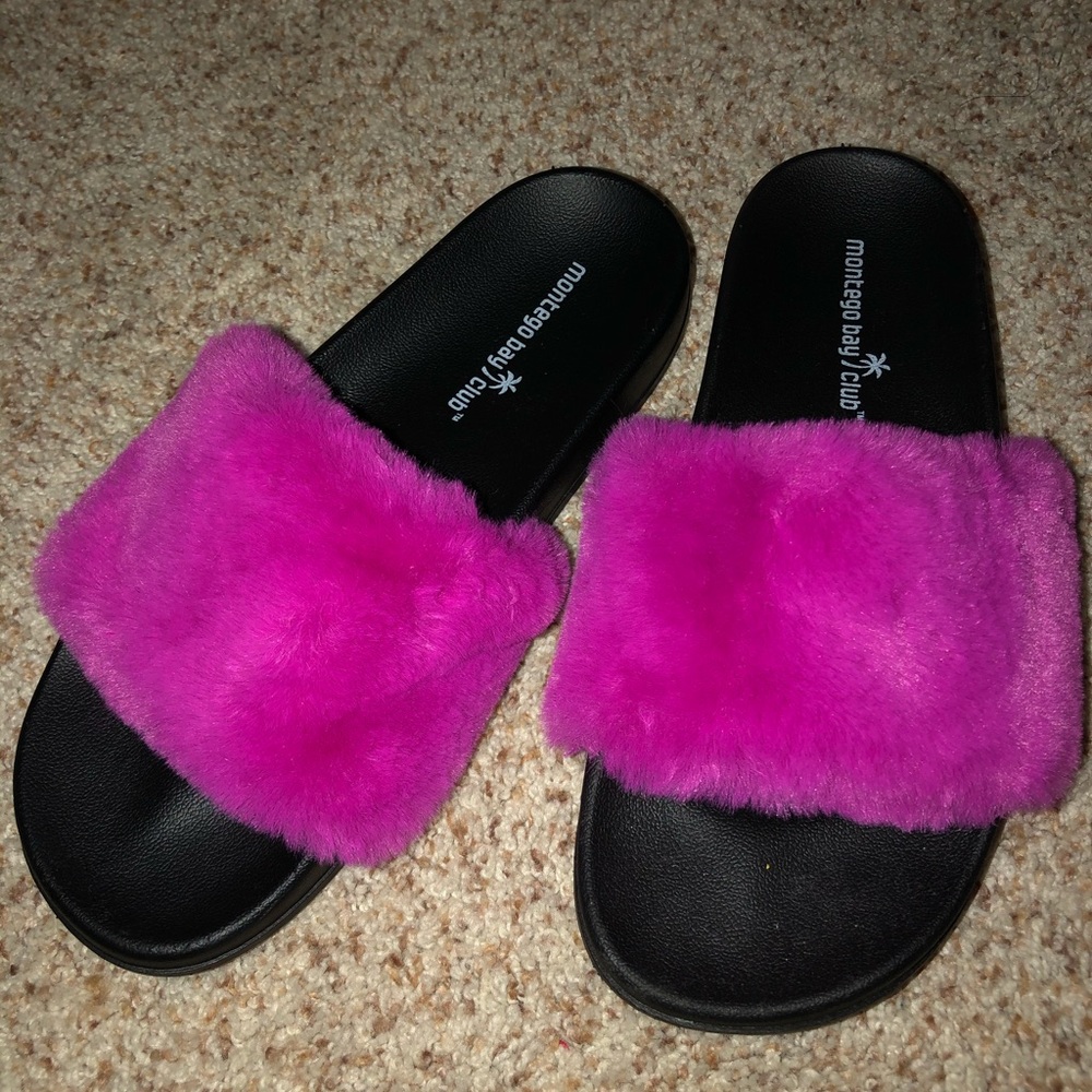 fuzzy slide on shoes
